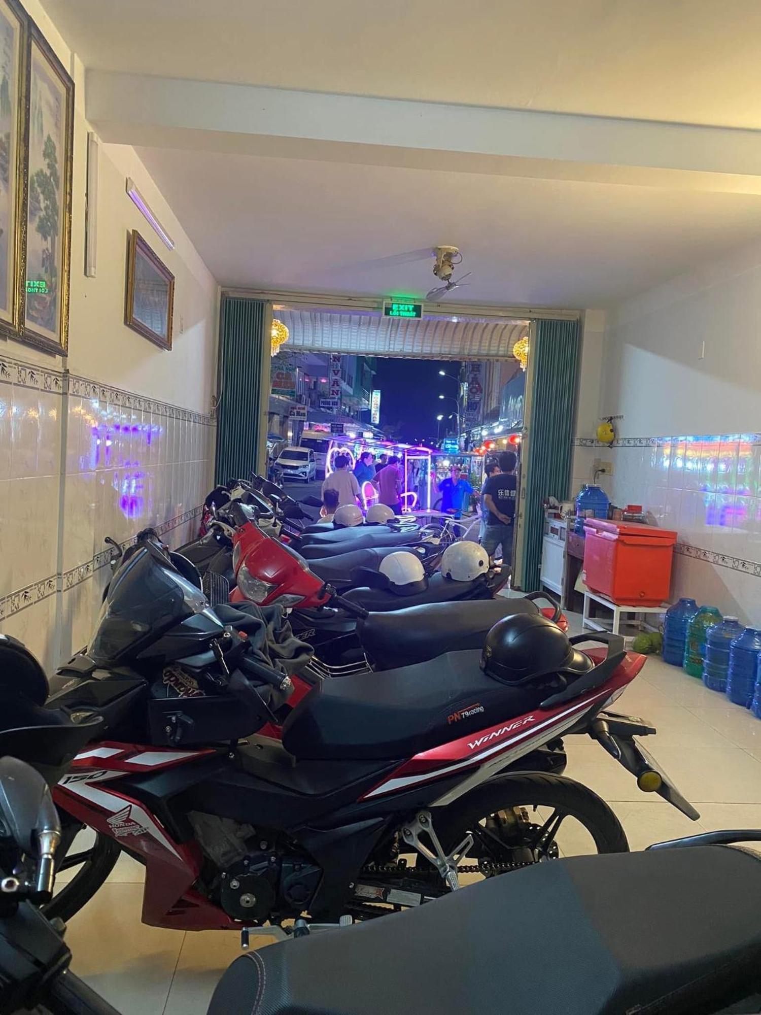 ハティエン Nha Nghi Cam Tien 2ホステル エクステリア 写真